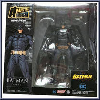 Batman from Amazing Yamaguchi Revoltech - DC manufactured by Kaiyodo [Front]