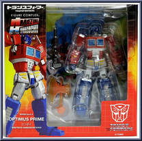 Optimus Prime from Amazing Yamaguchi Revoltech - Transformers manufactured by Kaiyodo [Front]