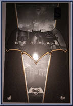 Batman from Batman - Batman v Superman manufactured by Hot Toys [Front]