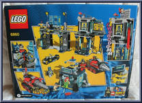 Batcave from DC Super Heroes - Playsets manufactured by Lego [Back]