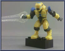 Covenant Elite Pilot (Yellow) from Halo - Blind Bags - Series  3 manufactured by Mega Bloks [Loose]