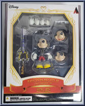 King Mickey from Kingdom Hearts - Kingdom Hearts III - Bring Arts manufactured by Square Enix [Front]
