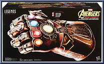 Thanos' Infinity Gauntlet from Marvel Legends - Role Play - Series  3 manufactured by Hasbro [Front]