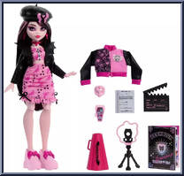Draculaura from Monster High - Fear Book manufactured by Mattel [Loose]