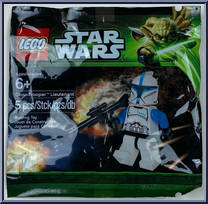Clone Trooper Lieutenant from Star Wars - Attack of the Clones - Basic Series manufactured by Lego [Front]