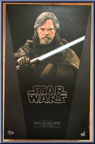 Luke Skywalker from Star Wars - Last Jedi manufactured by Hot Toys [Front]