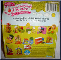 Apricot (and Hopsalot Play at the Vanity) from Strawberryland Miniatures - Deluxe manufactured by Kenner [Back]