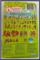 Apricot (with Hopsalot in a Wheelbarrow) from Strawberryland Miniatures - Miniatures manufactured by Kenner [Back]