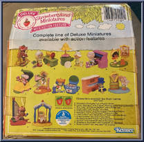 Orange Blossom (and Marmalade Painting a Picture) from Strawberryland Miniatures - Deluxe manufactured by Kenner [Back]
