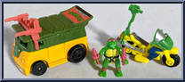 Turtle Transports - The Totally Tiny Turtle Combo (with Card) from Teenage Mutant Ninja Turtles - Mini Mutants manufactured by Playmates [Loose]