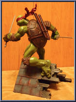 Leonardo from Teenage Mutant Ninja Turtles - 1:5 Scale Statues manufactured by Sideshow [Loose]