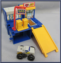 Greasepit (with Gas Station) Action Figure