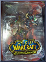 Brink Spannercrank (Gnome Rogue) vs. Snaggle (Kobold Miner) from World of Warcraft (DC Unlimited) - Series 8 manufactured by DC Direct [Front]