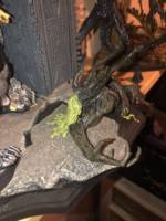 AVP Grid Alien vs Celtic Predator Battle (Alien vs Predator) Custom Diorama / Playset [Halved alien]