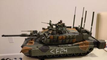 1:18 Scale M1A2 Abrams SEP 3 TUSK II (Modern Warfare) Custom Vehicle