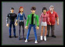 Julie Yamamoto (Ben-10) Custom Action Figure [here is how she looks next to the official figures.]