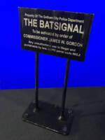 9Art Custom Collectibles: Batsignal Prop (Batman) Custom Diorama / Playset [Authentic Accessories]